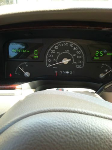 2003 Lincoln Town Car Signature Sedan 4-Door 4.6L LOW MILEAGE, US $9,000.00, image 2