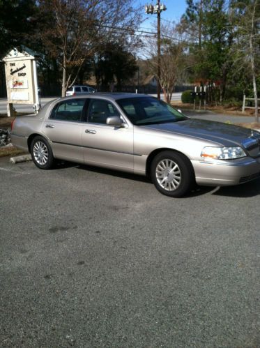 2003 Lincoln Town Car Signature Sedan 4-Door 4.6L LOW MILEAGE, US $9,000.00, image 4