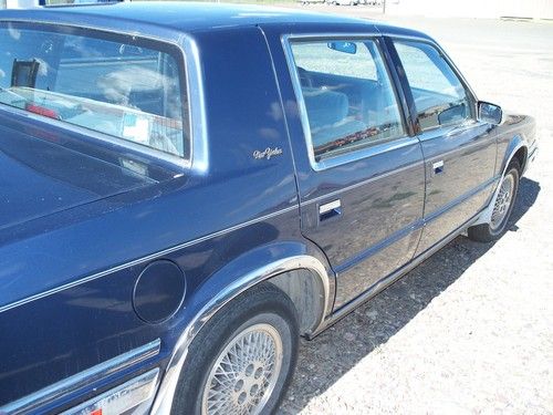 1989 chrysler new yorker base sedan 4-door 3.0l