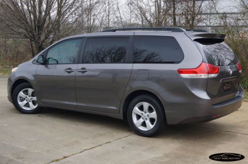 7-Days *NO RESERVE* '11 TOYOTA SIENNA LE 8-PASS 1-OWNER OFF LEASE 100% HWY MILES, image 3