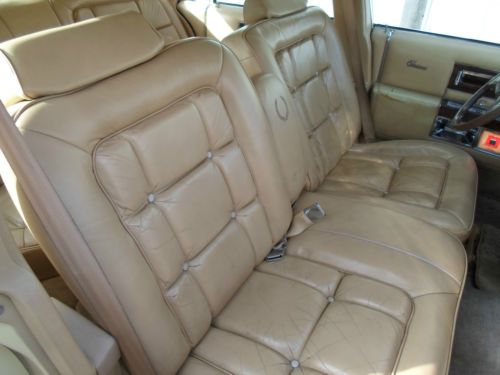 NICE// 1986 Caddy Fleetwood Fully Loaded  w/5.0L, image 5