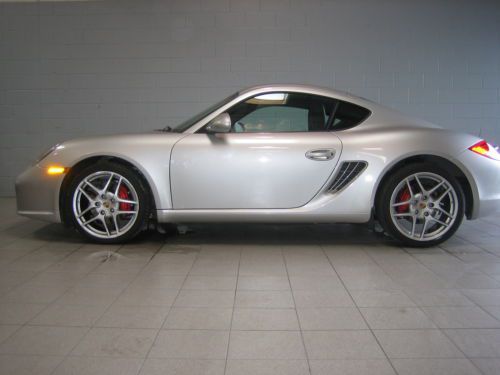 One owner cpo cayman low miles