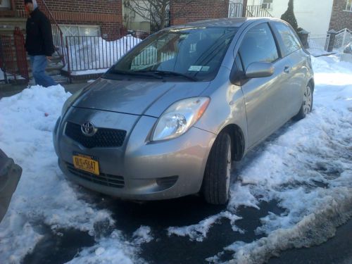 2007 toyota yaris 2dr hatchback silver