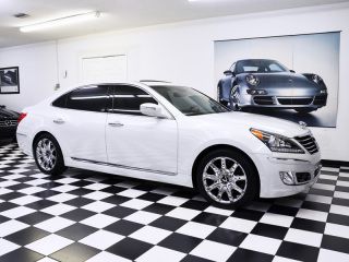 2011 hyundai equus ultimate pkg $65400 msrp rear ent rear fridge ac seats f&amp;r