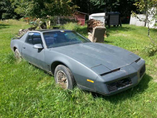 1983 pontiac firebird trans am coupe 2-door 5.0l cross fire fuel intake