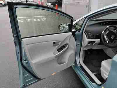 Certified Prius Two Hatchback 4D Green Automatic CVT FWD ABS (4-Wheel), image 12