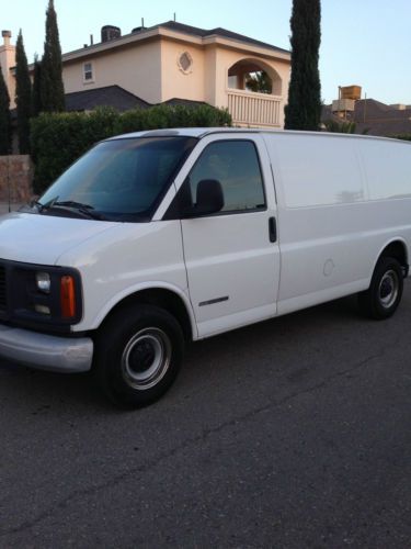 2002 gmc savana cargo van