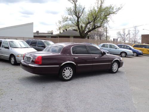 2006 Lincoln Town Car Signature Sedan 4-Door 4.6L, US $7,500.00, image 2