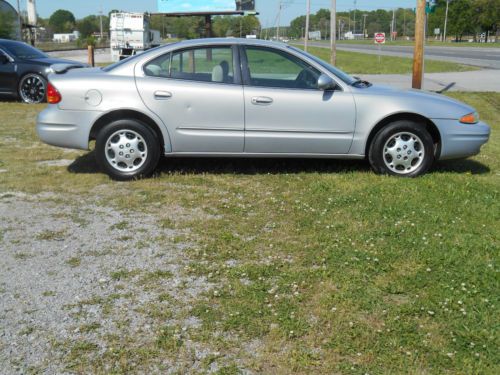 1999 oldsmobile alero gl sedan 4-door 2.4l