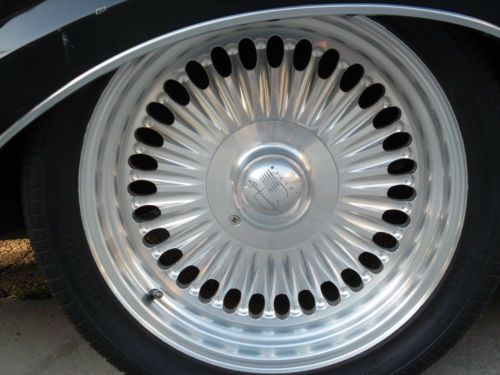 Lincoln Continental Mark 3 black. 2 door coupe. 460 cu. inch engine v-8., image 4