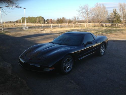 2001 chevrolet corvette black coupe