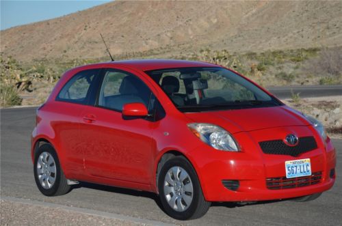 2008 toyota yaris 3 door hatchback 35 mpg