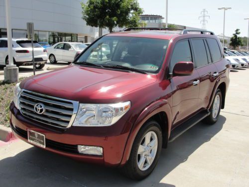 One owner..4 wheel drive..rear entertainment..keyless entry/start..