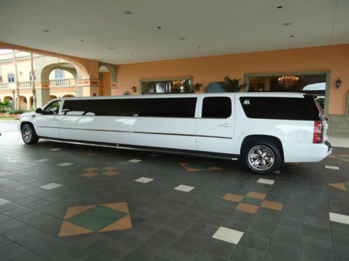 2008 gmc yukon limo with cadillac escalade kit 200&#034; 22 passengers