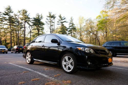 2013 toyota corolla s sedan 4-door 1.8l + navigation