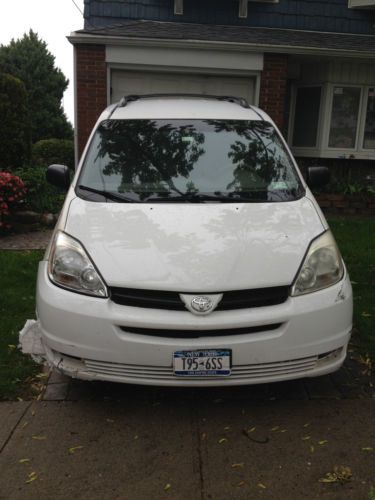 2004 toyota sienna le mini passenger van 5-door 3.3l