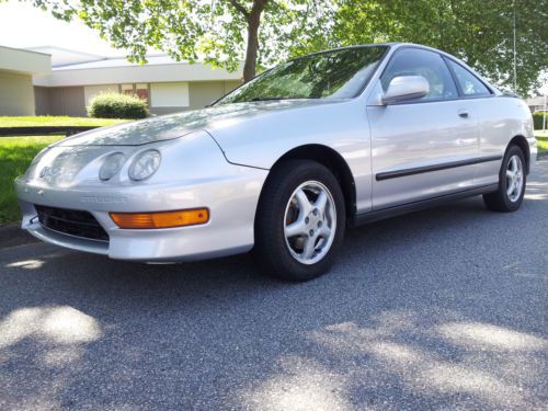 Acura integra 2 door-coupe. mint condition