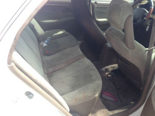 1993 Honda Civic Sedan, Automatic, Needs Brake Work, NO RESERVE, image 5