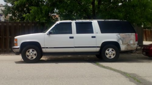 1995 chevrolet k1500 suburban base sport utility 4-door 5.7l, newer tires