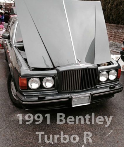 1991 bentley turbo r (98k) perfect condition, one prev. owner,  inside looks new