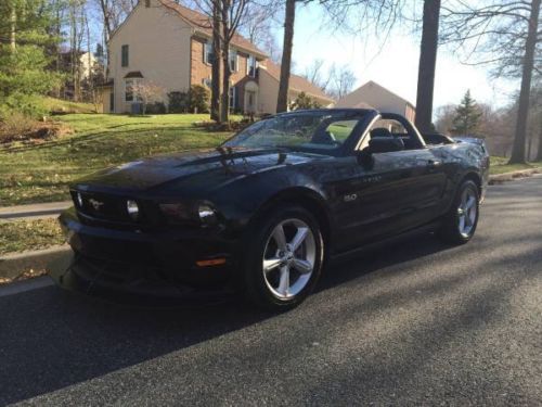 2011 ford mustang gt convertible 2-door 5.0l