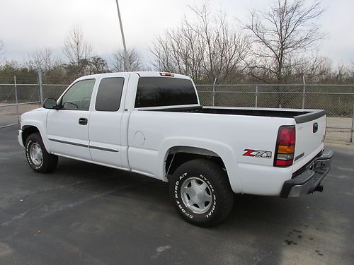 2004 gmc sierra 1500 sle extended cab pickup 4-door 5.3l