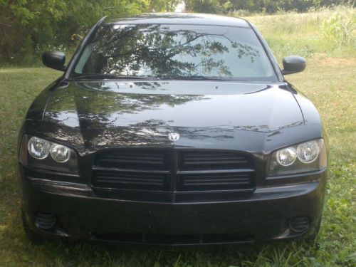 2006 dodge charger showroom condition look and runs excellent!