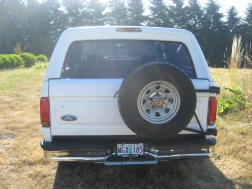 1994 Ford Bronco Low Mileage Clean, image 5