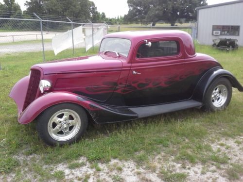 1934 ford streetrod/hotrod 350 chevy 700r4 air tilt cd pw/breaks/steering flames