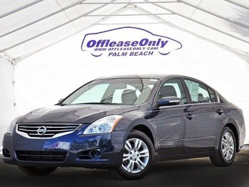 Leather moonroof keyless entry push button start factory warranty off lease only