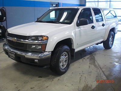 4wd, one owner, 3lt trim w/ z71, fiberglass cap, power sun roof