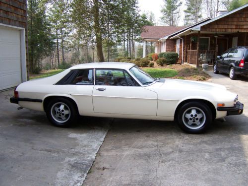 Classic jaguar 1975 xj-s white with red leather interior 39,000 original miles