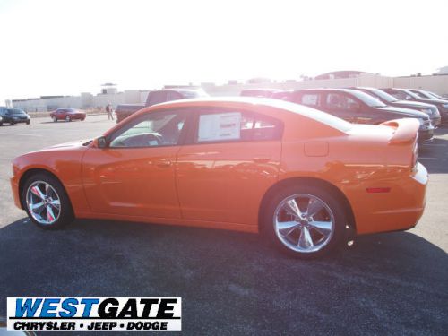 2014 dodge charger sxt