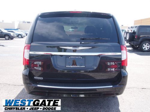 2014 chrysler town & country touring