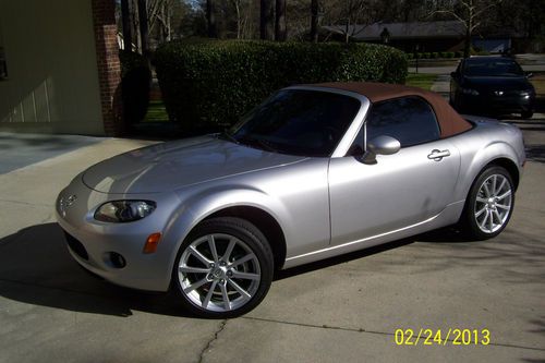 2006 mazda mx-5 miata grand touring convertible 2-door 2.0l