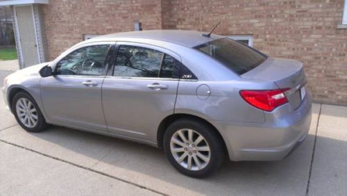 2013 chrysler 200 touring sedan 4-door 2.4l