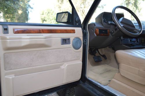 1993 Land Rover Range Rover County Sport Utility 4-Door 3.9L, image 11