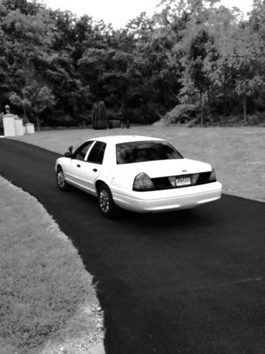 2005 ford crown victoria police interceptor sedan a/c 4-spd auto 4.6l v8 power