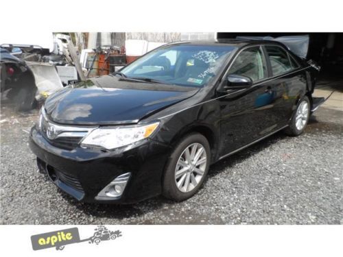 2014 toyota camry xle sedan 4-door 2.5l