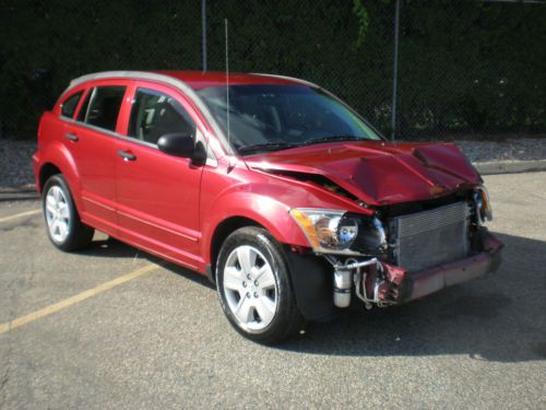 2007 dodge caliber sxt hatchback 4-door 2.0l