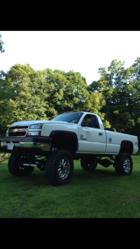 2007 chevy 2500 duramax solid axle swap. new 37s. over ten inches of lift 53k