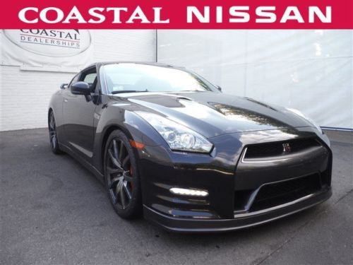 2013 nissan gt-r premium coupe 2-door 3.8l