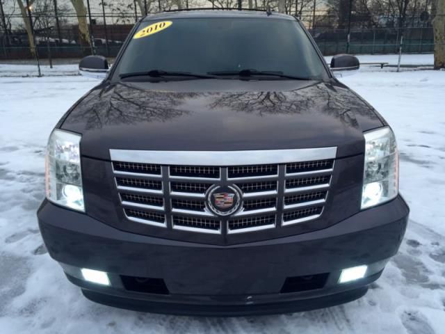 Cadillac escalade base sport utility 4-door