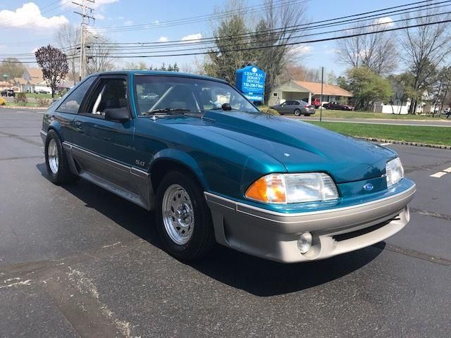 1993 ford mustang gt hatchback 2-door