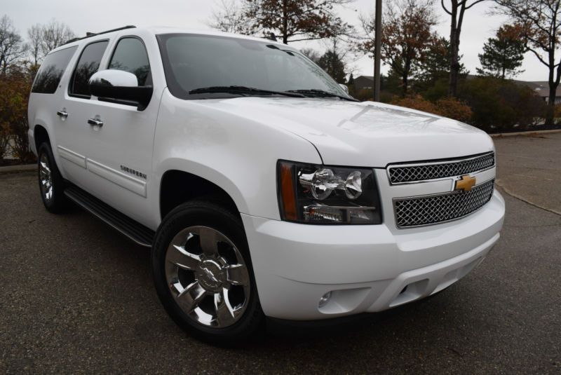 2014 chevrolet suburban lt-edition  sport utility 4-door