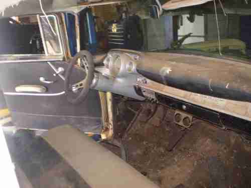 1957 Chevrolet 4 door wagon, image 3