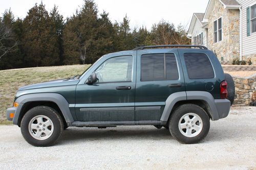 2005 jeep liberty sport sport utility 4-door 2.8l crd