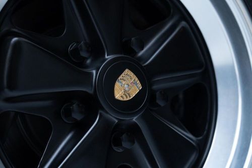 1984 porsche 911 carrera 2dr targa coupe