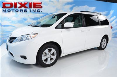2011 40k le deluxe camera,dual power doors,i-pod,clean, one owner ! 615*438*5347