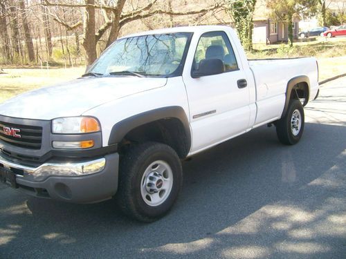 2005 gmc 2500 hd 4x4 automatic 6.0 motor  no reserve